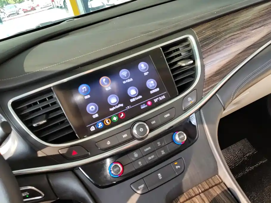 Photo 13 - Buick LaCrosse