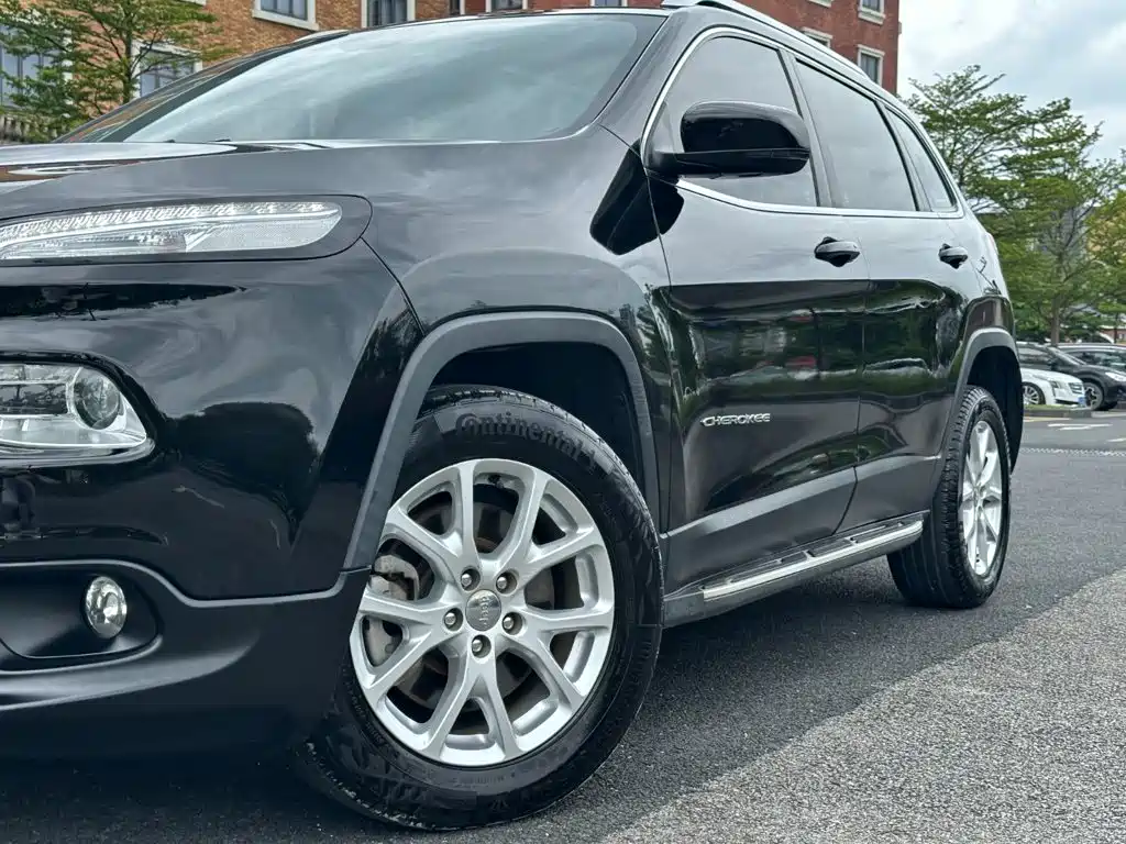 Jeep Cherokee 2018 2017 2.0L Superior Edition