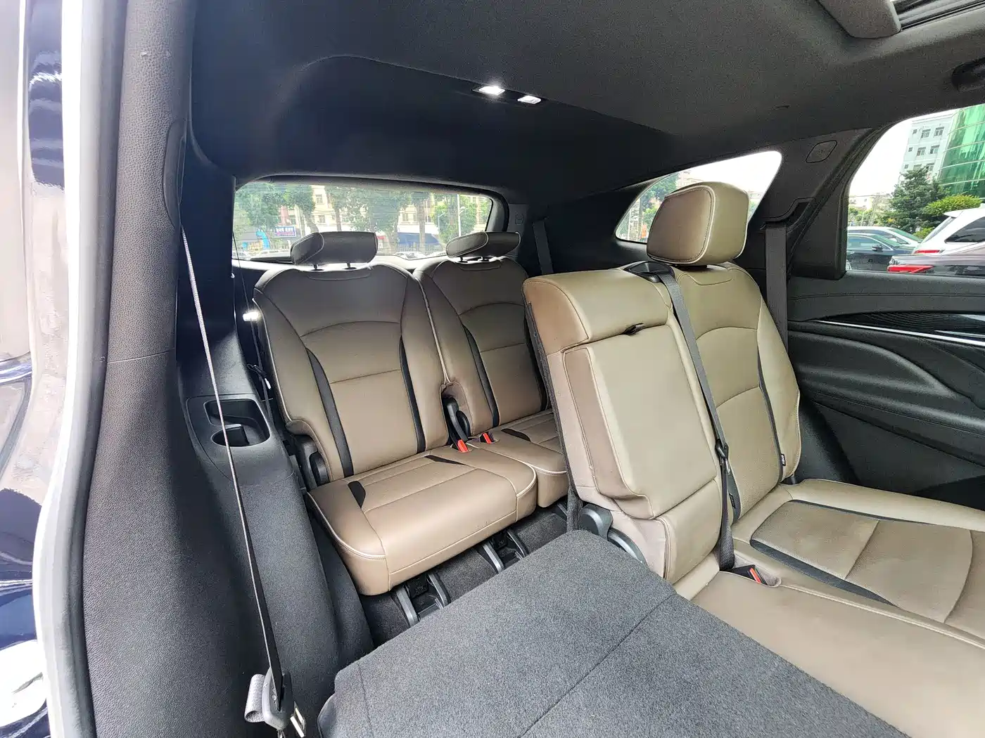 Photo 14 - Buick Enclave