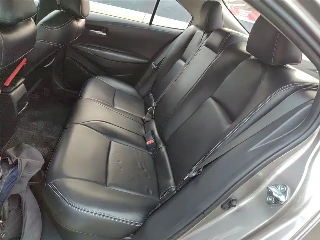 Toyota Corolla 2021 Hybrid 1.8L E-CVT Pioneer Edition фото 14