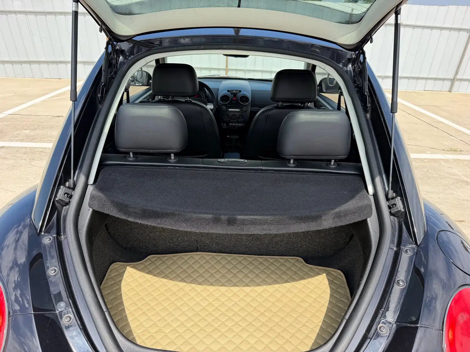 Photo 24 - Volkswagen Beetle