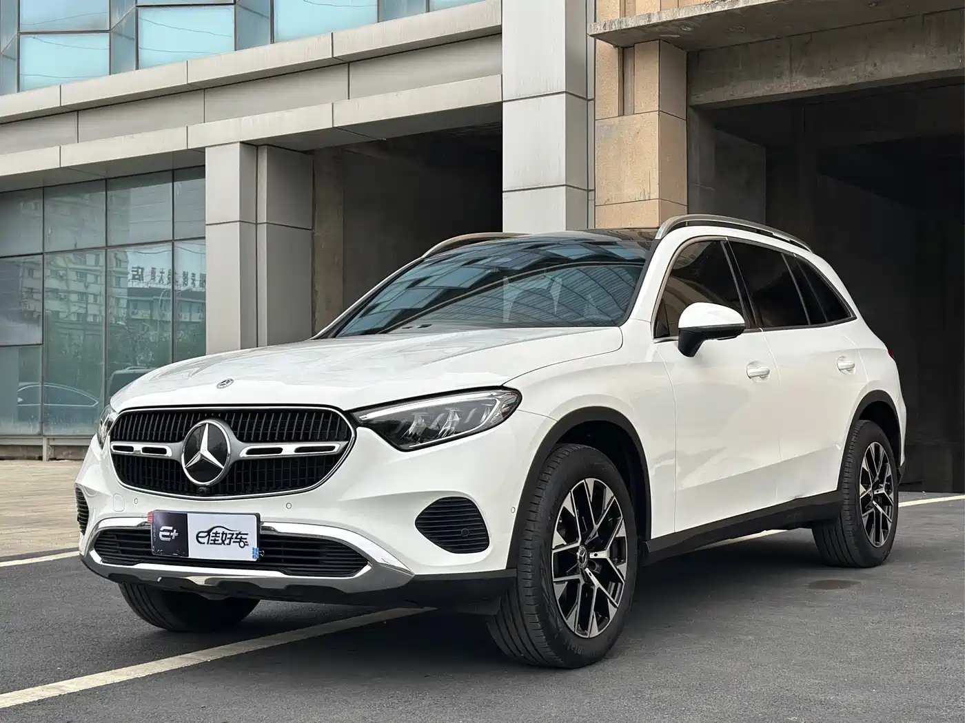 Mercedes-Benz GLC 2023 Facelift GLC 260 L 4MATIC Sport 5-Seater