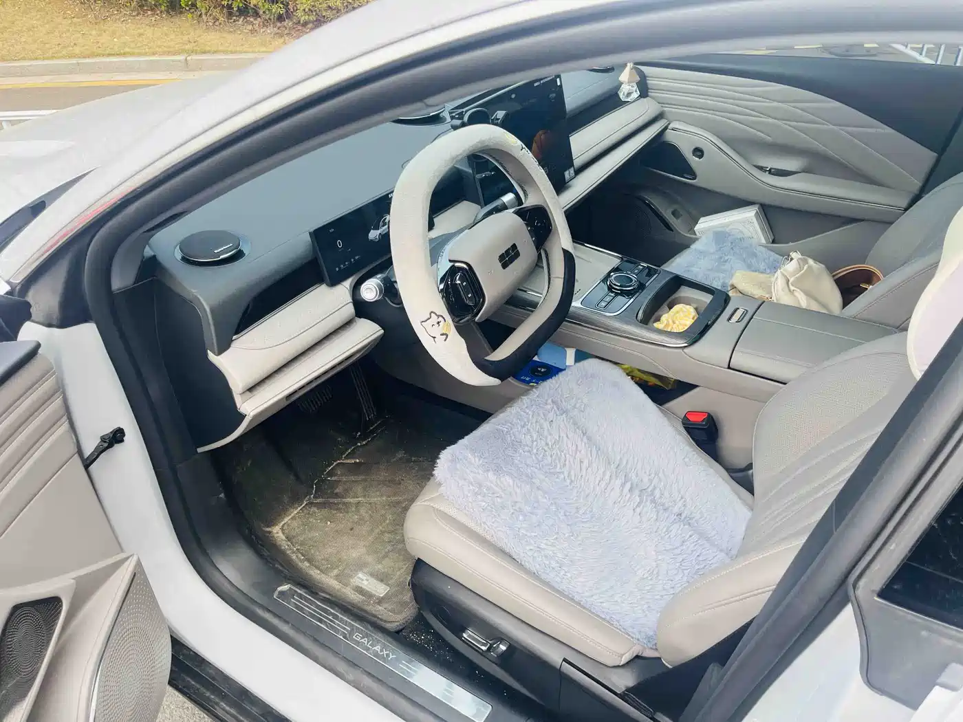 GEELY GALAXY GALAXY SPARKLE 8