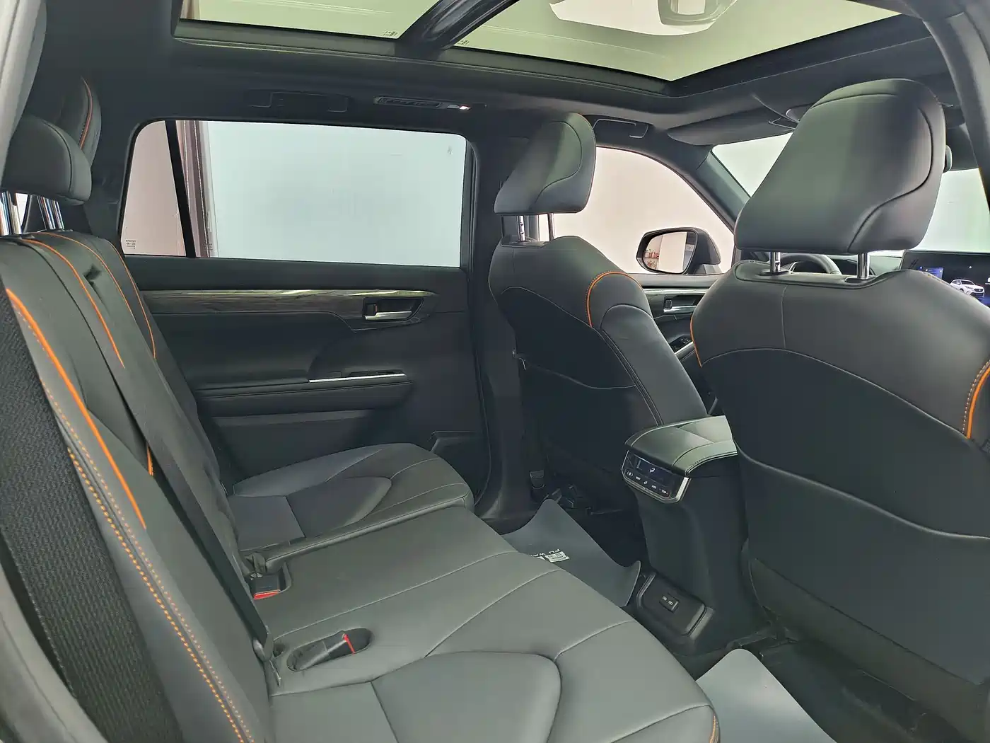 Toyota Crown Kluger 2024 2.5L HEV 4WD Luxury Edition фото 22