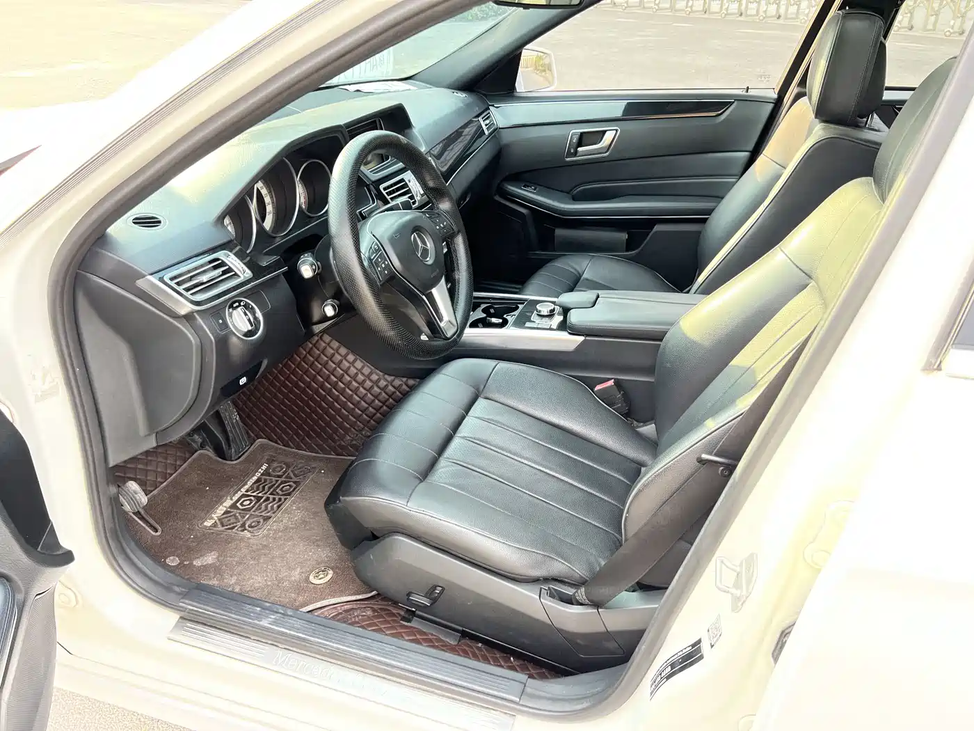 Mercedes-Benz E-Class 2015 Facelift E 180 L фото 10