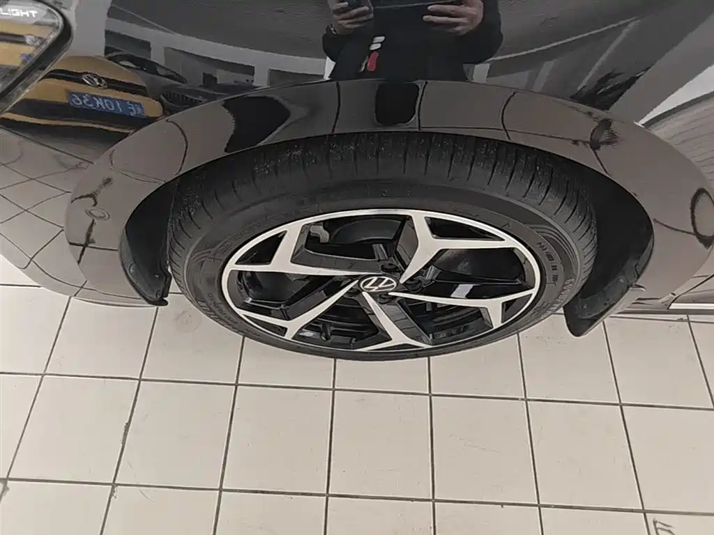 Volkswagen Passat 2023 Facelift 330TSI Starlight Luxury Edition фото 23
