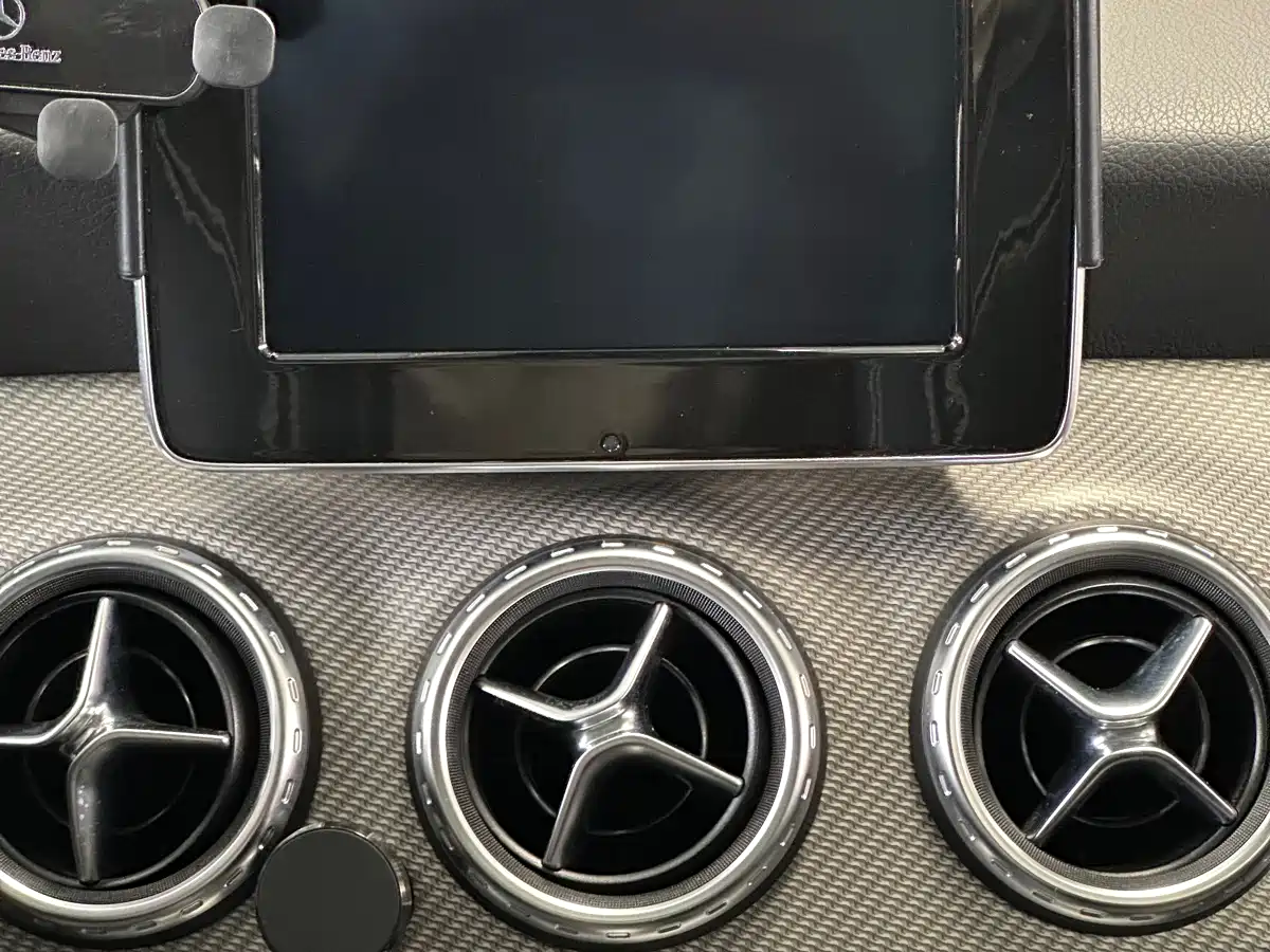 Mercedes-Benz GLA 2016 GLA 200 Dynamic фото 17