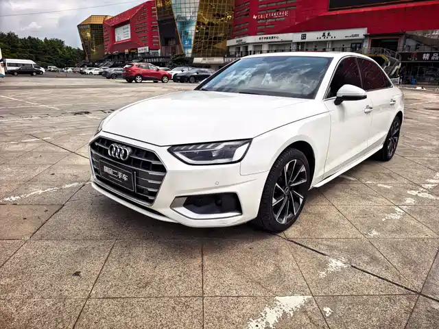 Audi A4L 40 TFSI, Stylish Elegant