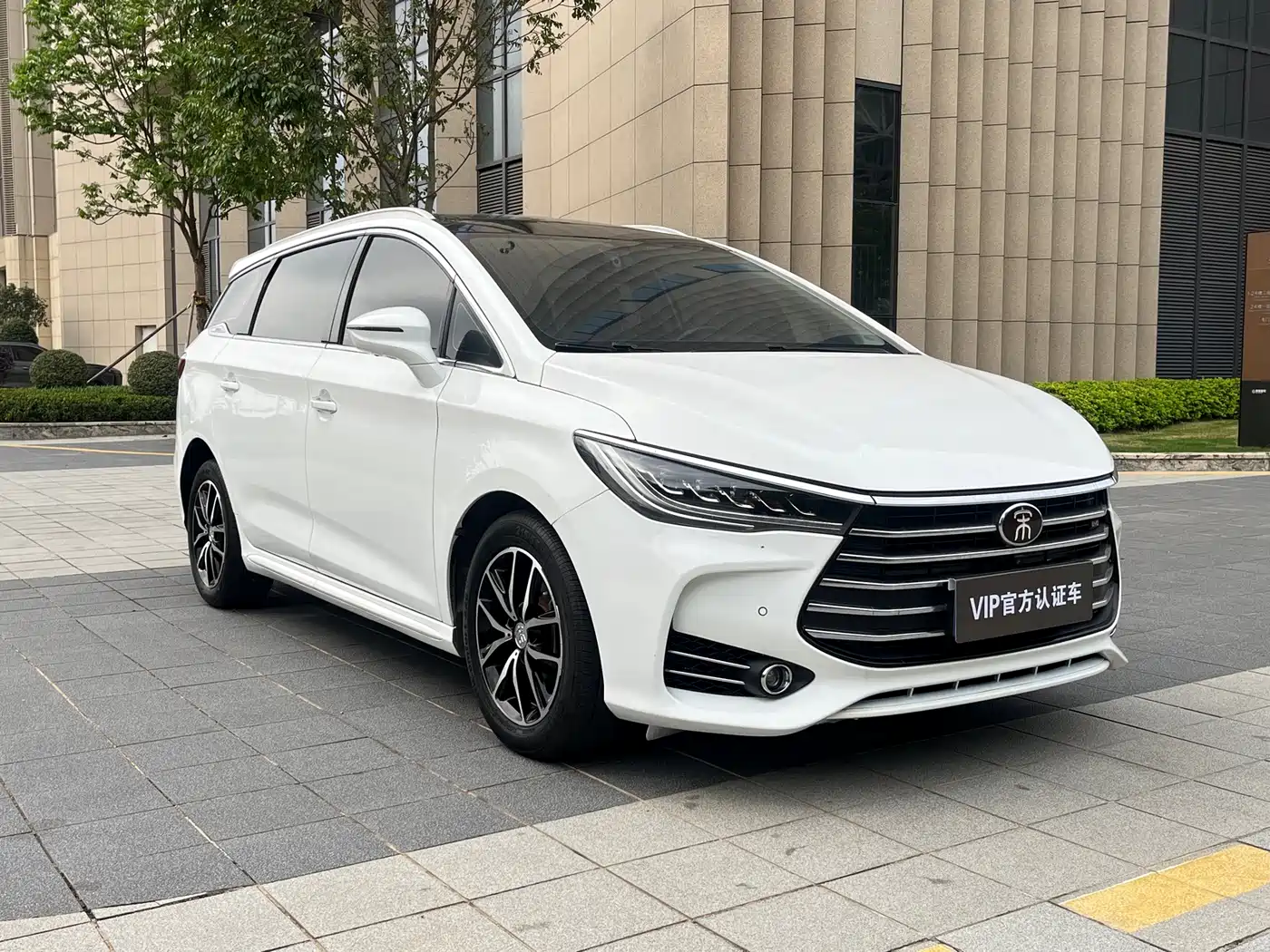 BYD Song MAX 2017 1.5T Auto Smart Connect Premium 7-seater фото 2