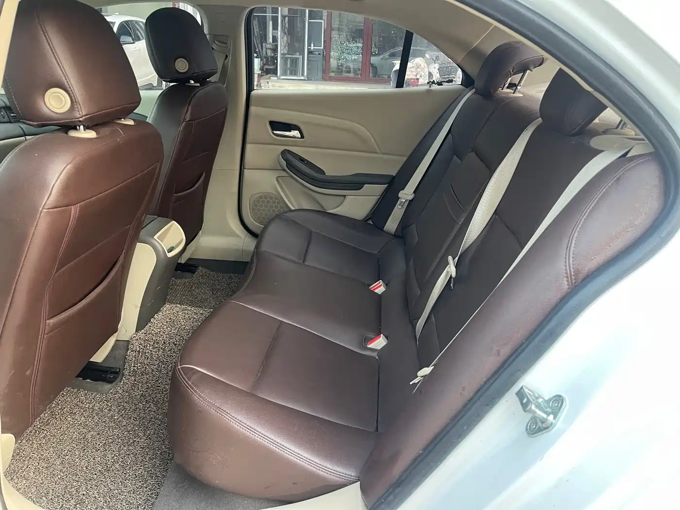 Chevrolet Malibu 2012 2.0L Automatic Comfort Edition фото 8