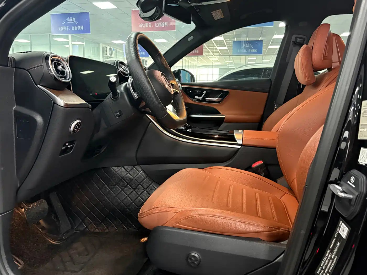 Mercedes-Benz GLC 2024 GLC 300 L 4MATIC Dynamic 7-seater фото 4