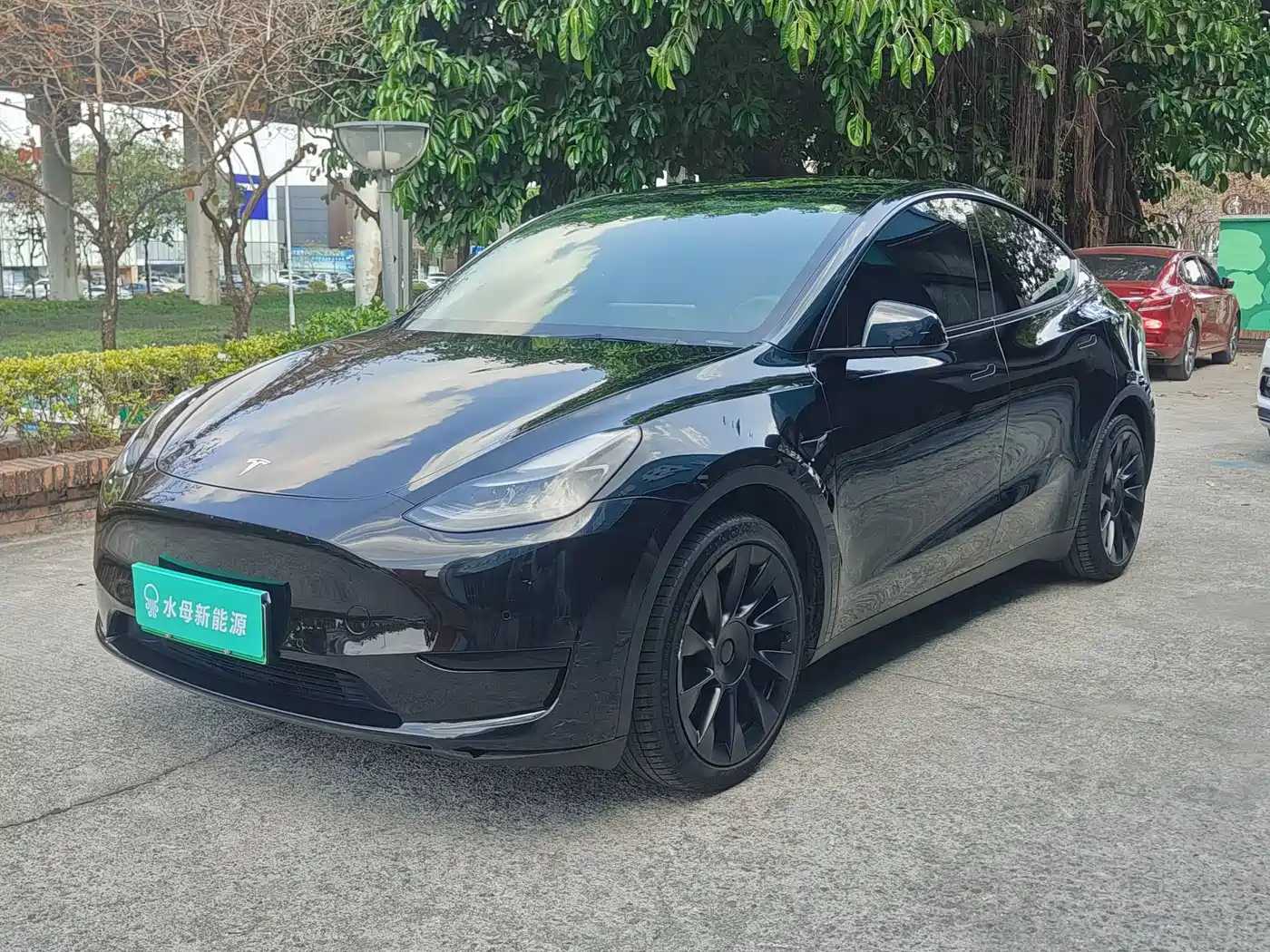 TESLA MODEL Y