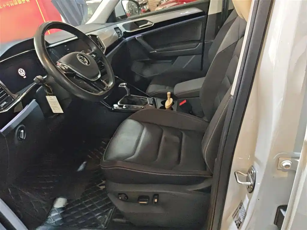 Volkswagen Tayron 2021 330TSI 2WD Luxury Smart Connect Edition фото 14