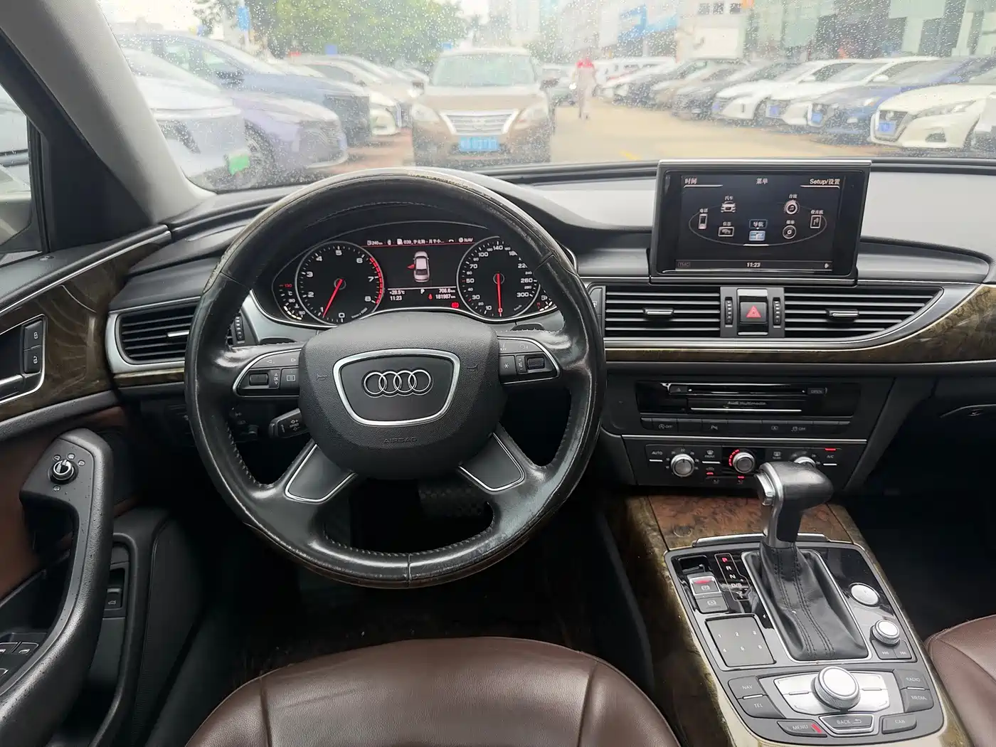 Фото 7 - Audi A6L