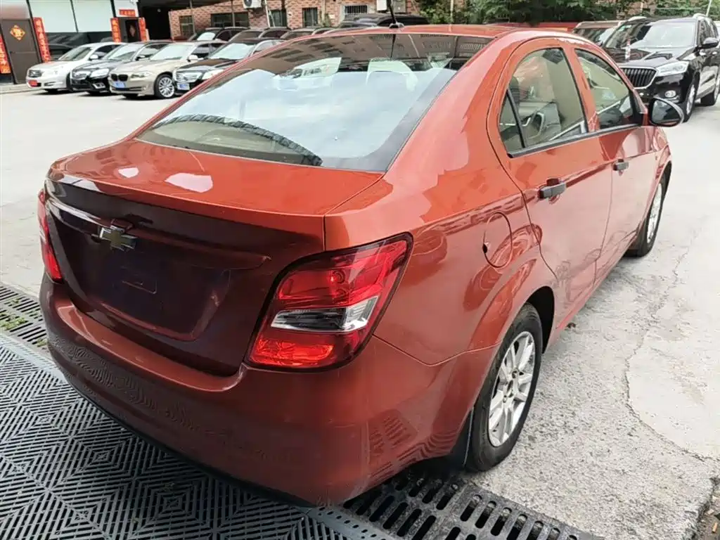 Chevrolet Aveo 2014 Sedan 1.4SL AT Fashion Edition фото 7