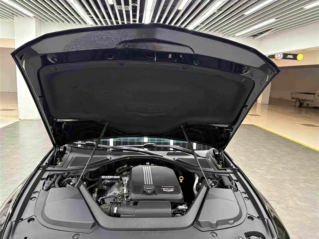 Фото 21 - Cadillac CT6