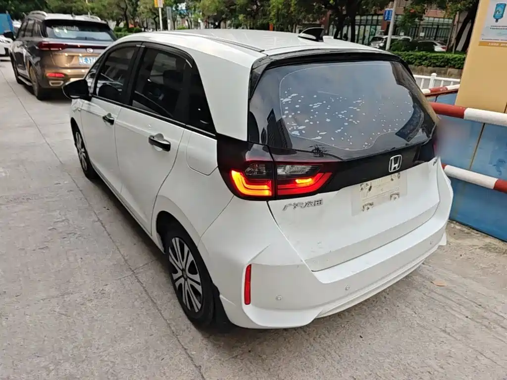 Фото 5 - Honda Fit