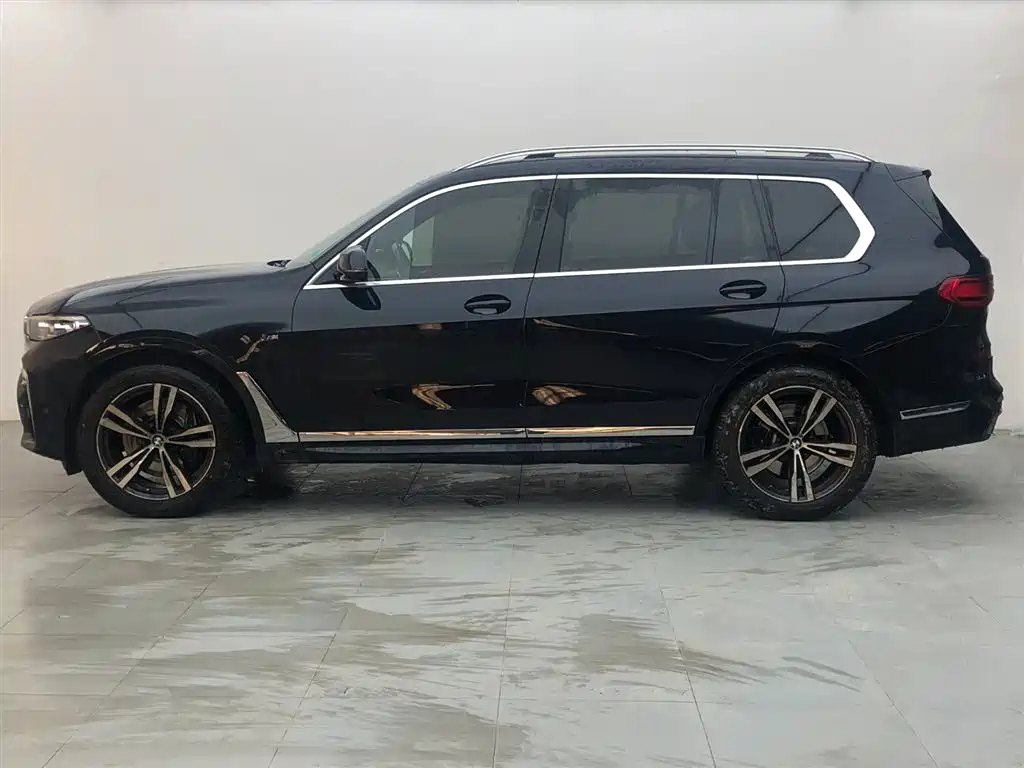 BMW X7 2021 Facelift xDrive40i Premium M Sport Package фото 3