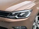 Photo 7 - Volkswagen Lamando