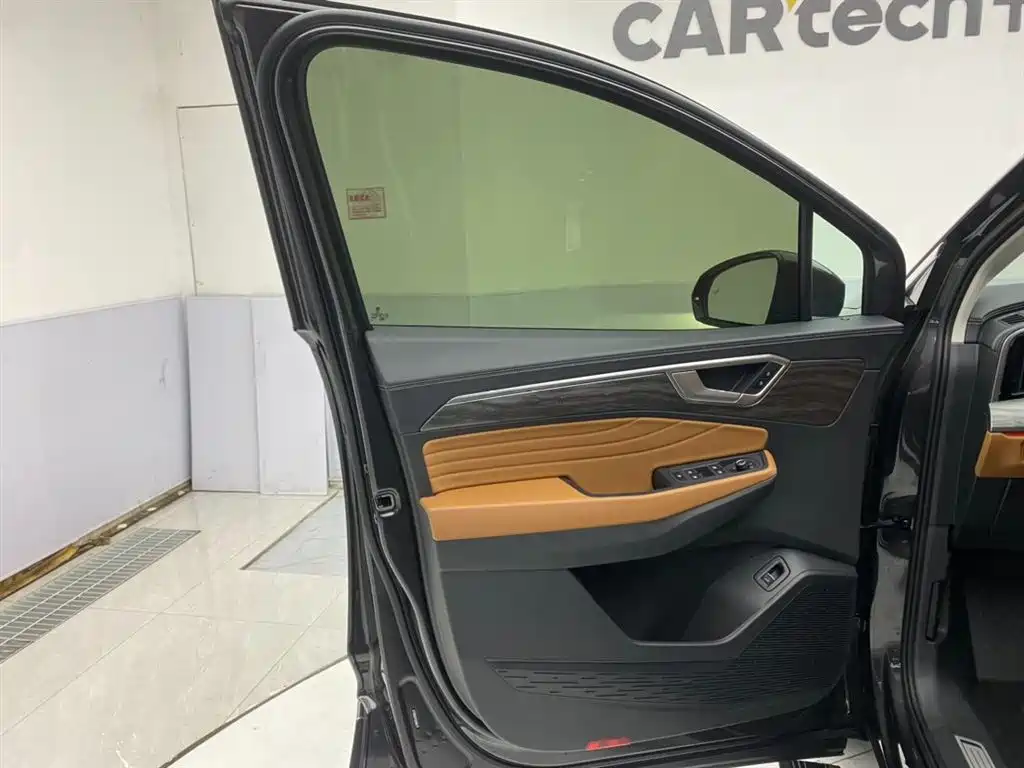 Volkswagen Talagon 2025 Model 450TSI AWD Premium 6-Seater фото 16