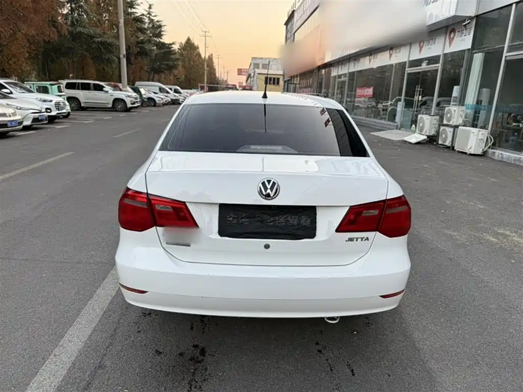 Volkswagen Jetta 2015 Quality Edition 1.4L Manual Fashion фото 28