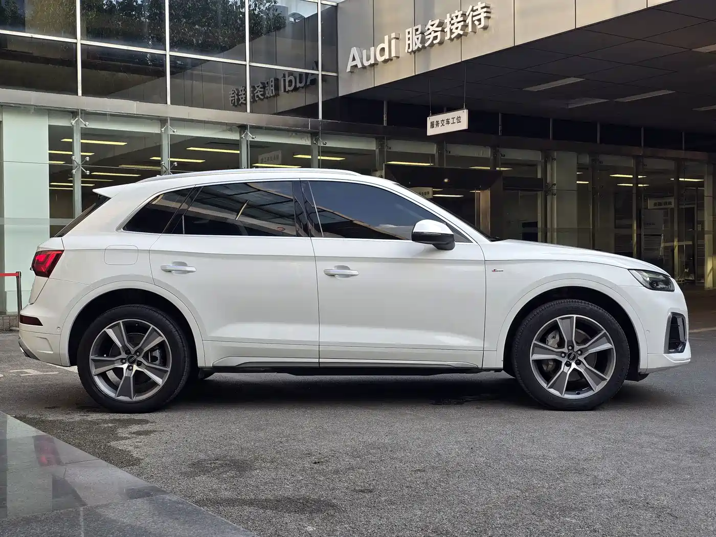 Audi Q5L, миниатюра 5
