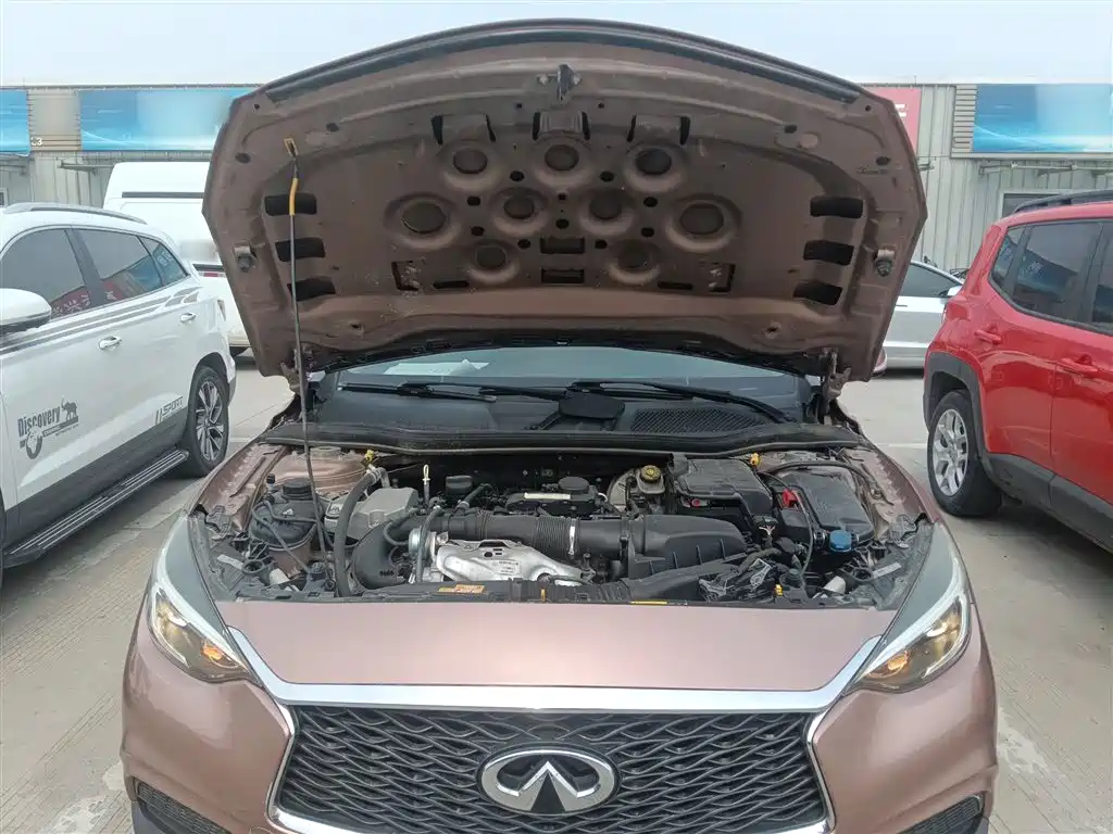 Infiniti QX30 2018 2017 1.6T 2WD Fashion Edition