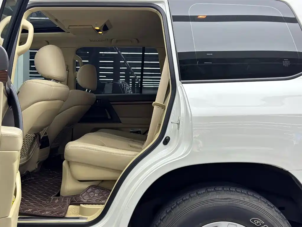 Toyota Land Cruiser (Import) фото 7