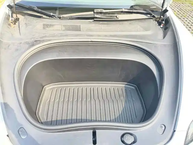 Tesla Model 3 2025 Model Rear-Wheel Drive Edition — фото 3