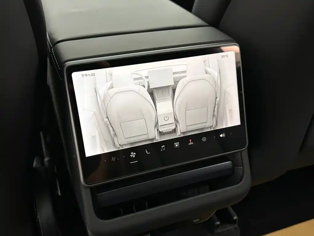 Tesla Model Y 2026 2026 Facelift Long Range Rear-Wheel Drive