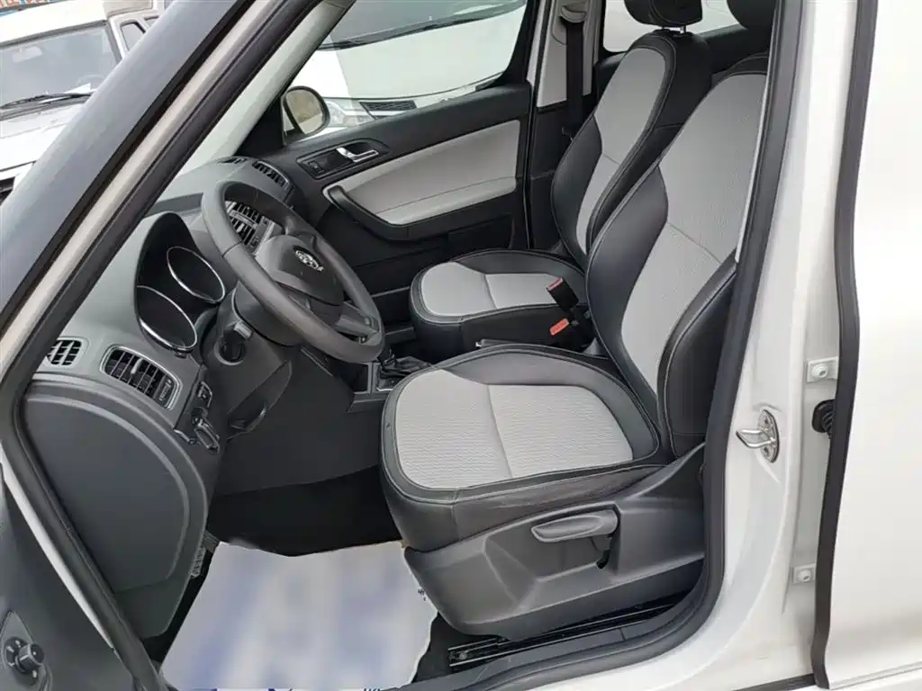 Škoda Yeti 2017 TSI280 DSG Advance фото 15