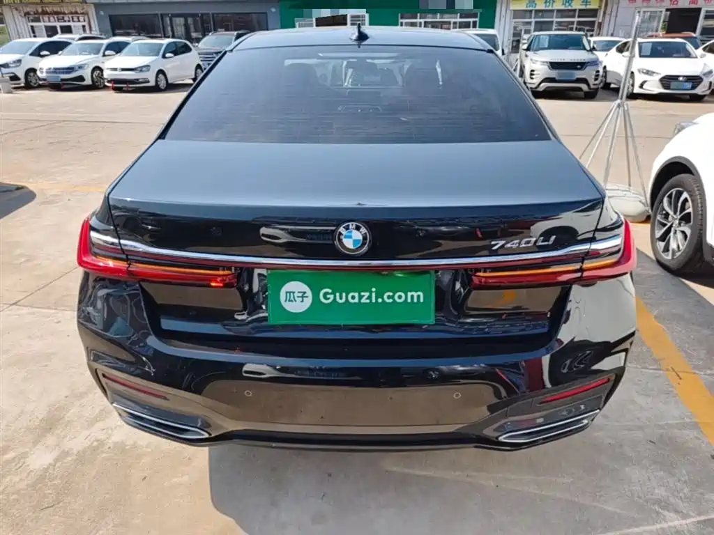 BMW 7-SERIES