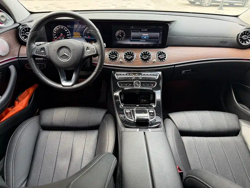 Mercedes-Benz E-Class 2017 E 200 L 4MATIC фото 4