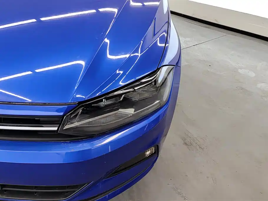 Volkswagen Polo 2019 Plus 1.5L Automatic Panorama Enjoyment Edition фото 5