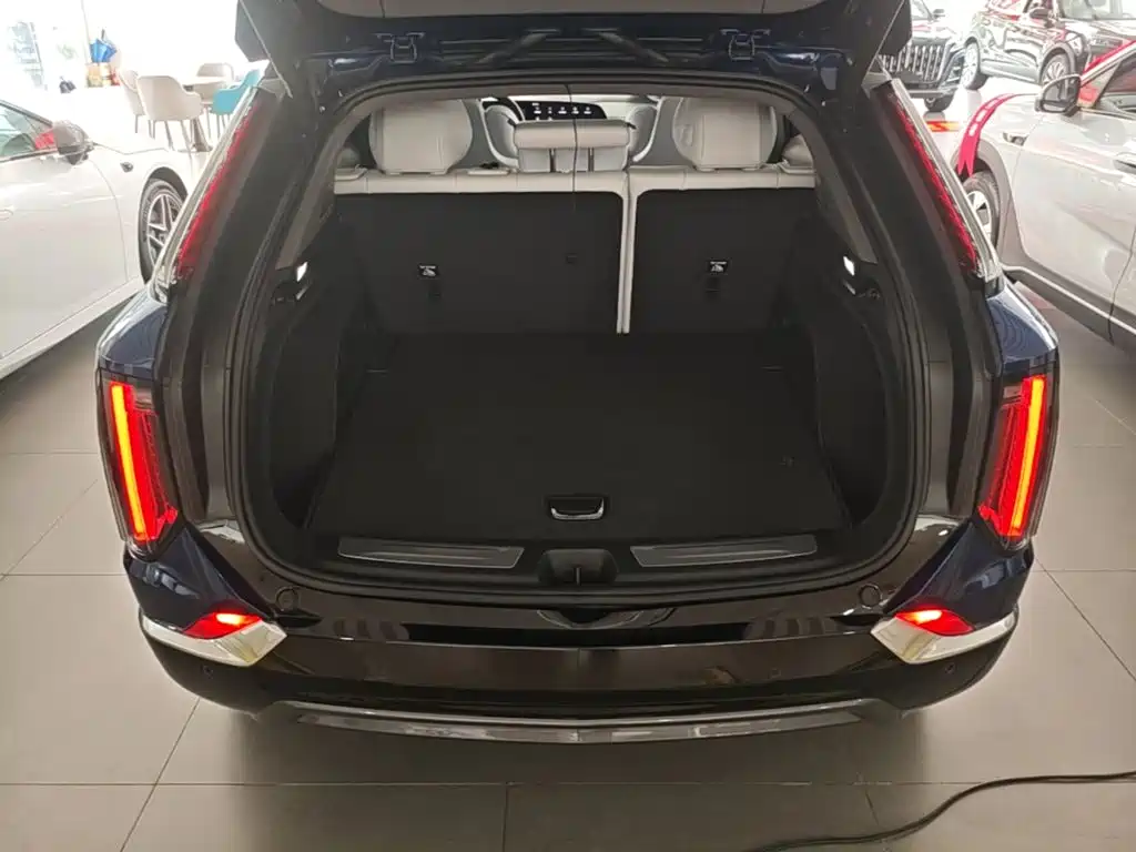 Cadillac IQ Ao Ge 2025 2024 Standard Range