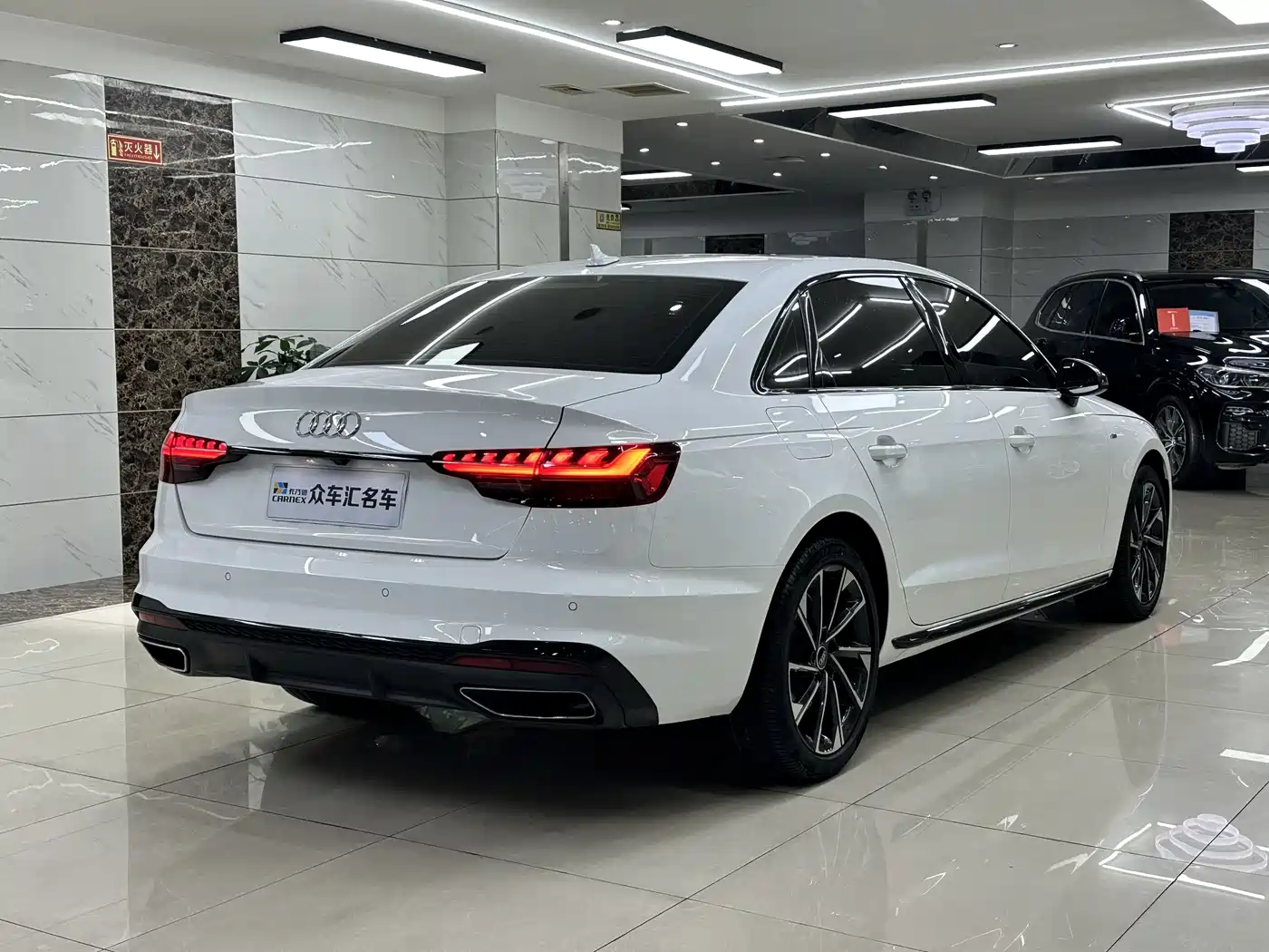 Audi A4L 2023 40 TFSI Luxury Sport фото 4
