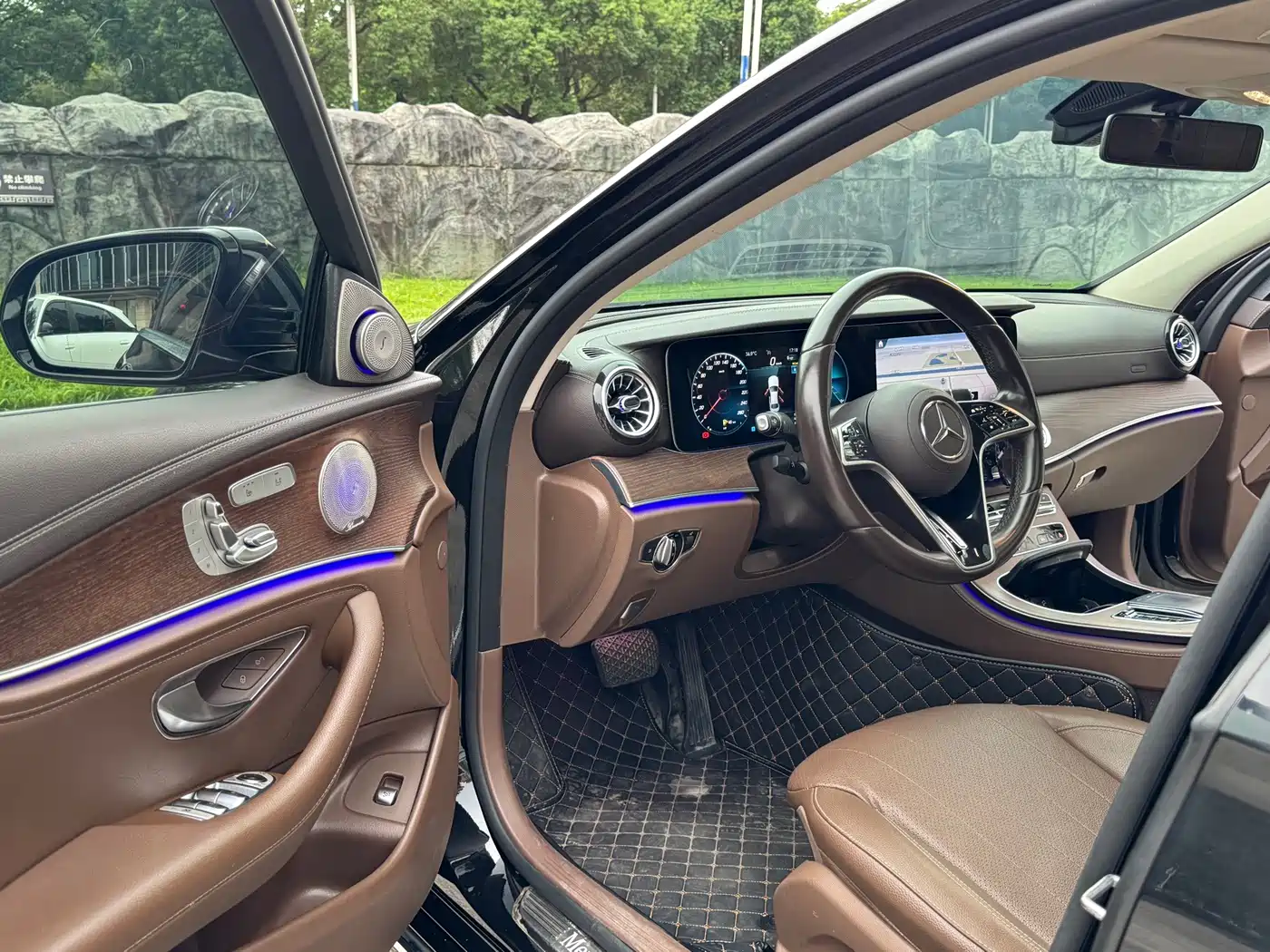 Mercedes-Benz E-Class, миниатюра 7