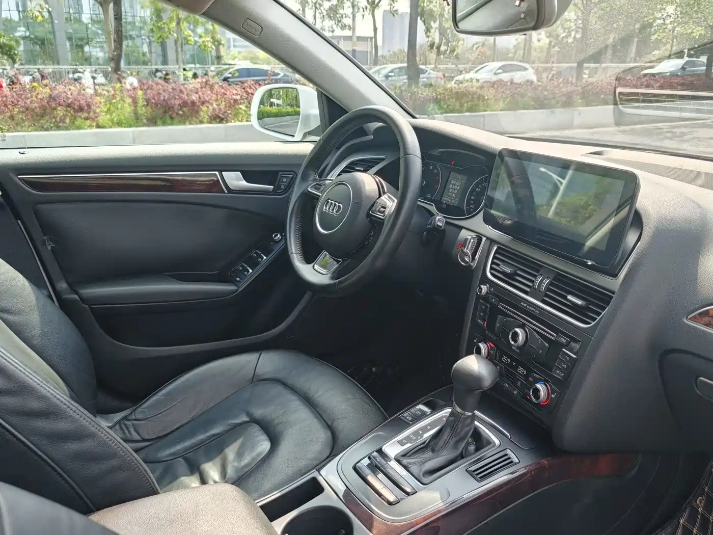 Audi A4L 2015 35 TFSI Auto Comfort фото 8