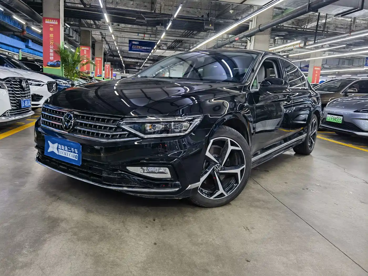 Volkswagen Magotan 2026 2025 Facelift II Public Edition 330TSI DSG Luxury
