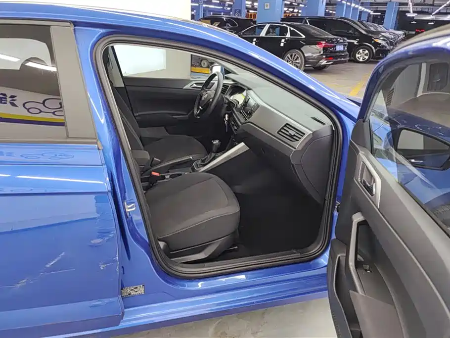 Volkswagen Polo 2019 Plus 1.5L Automatic Panorama Enjoyment Edition фото 8