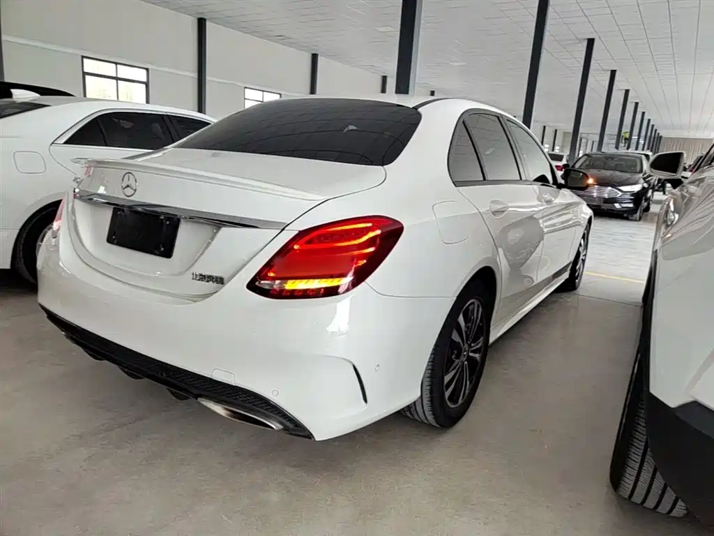 Mercedes-Benz C-Class 2017 Facelift C 200 Sport Edition фото 7