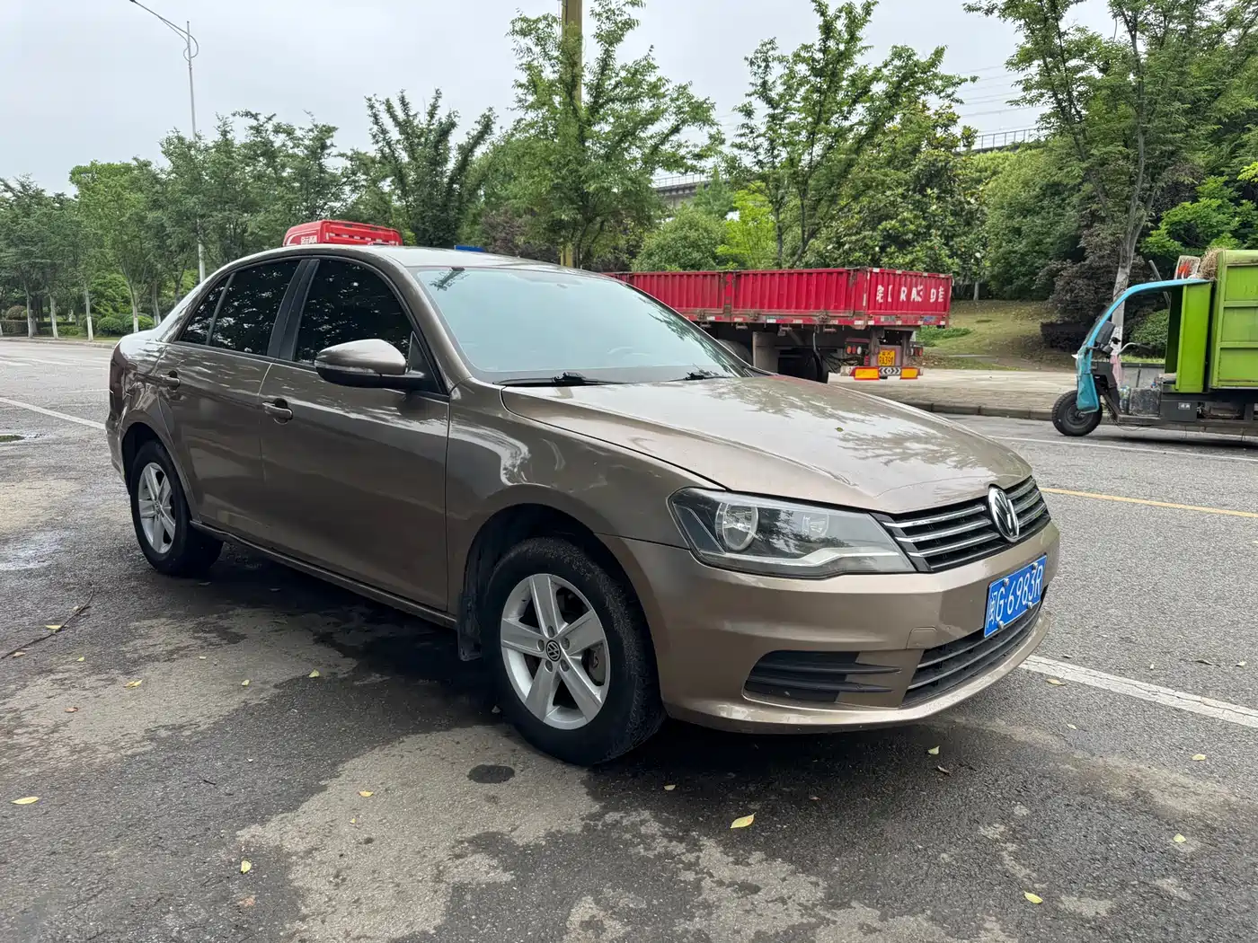 Volkswagen Bora 2014 1.6L Automatic Fashion Edition фото 7