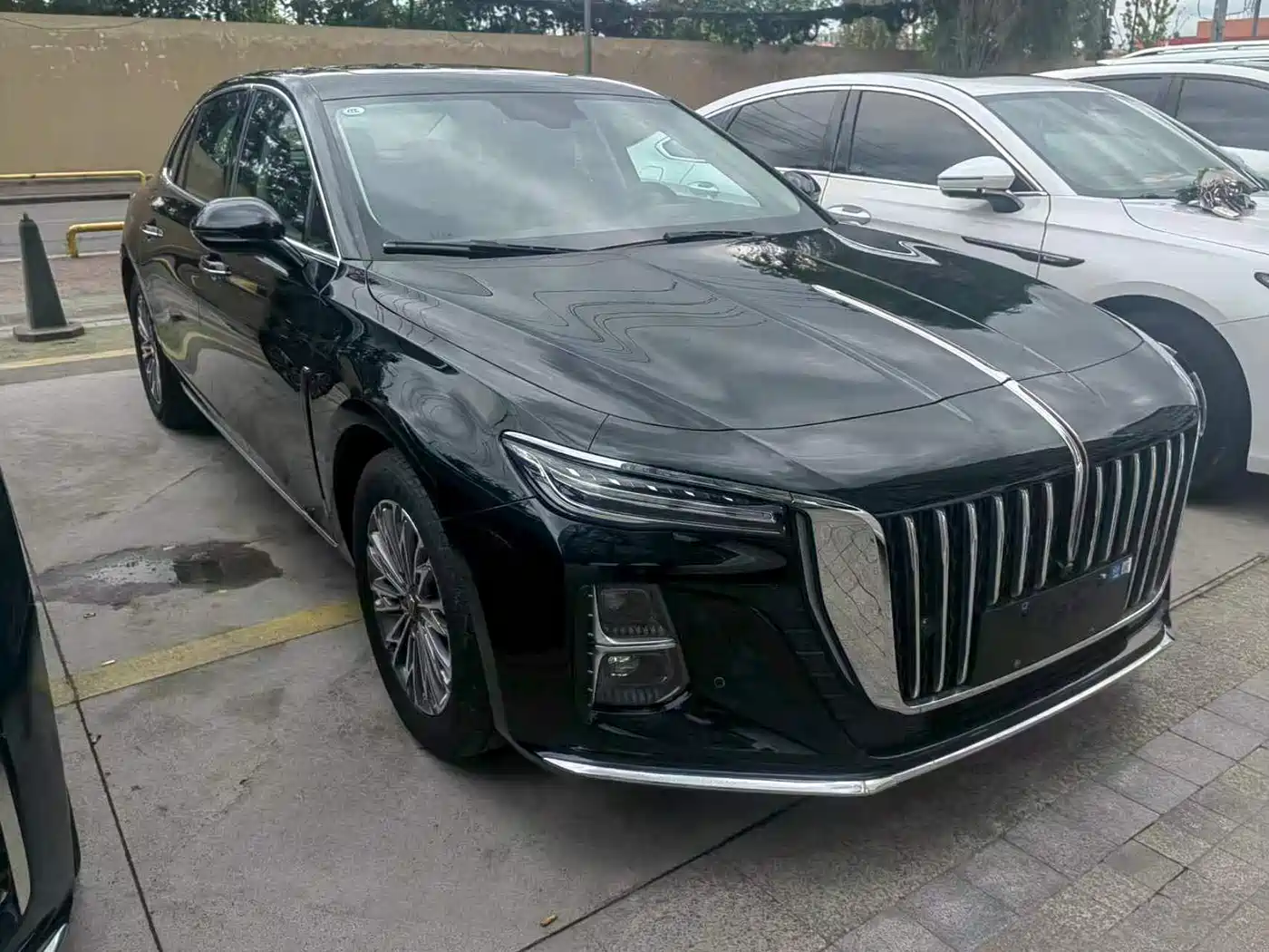 Hongqi H5 2023 1.5T DCT Smart Connect Flag Rhythm фото 2