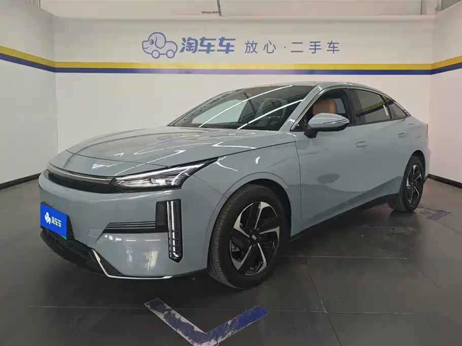 Geely Galaxy L6 2024 125km PLUS Soaring Dragon Edition