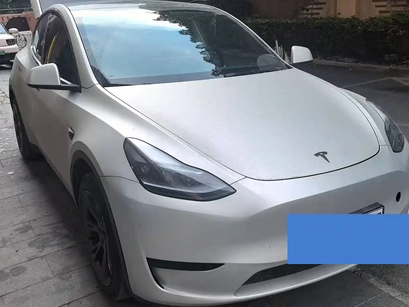 Photo 2 - Tesla Model Y