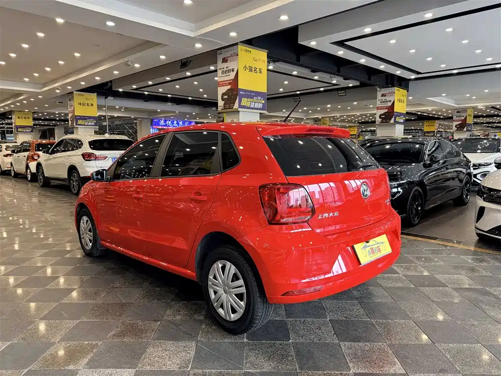 Фото 12 - Volkswagen Polo