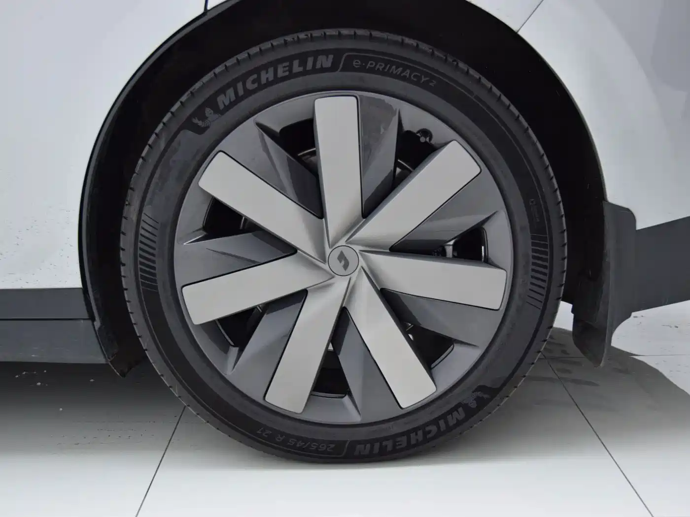 Li Auto i6 2026 2025 4WD Base Model