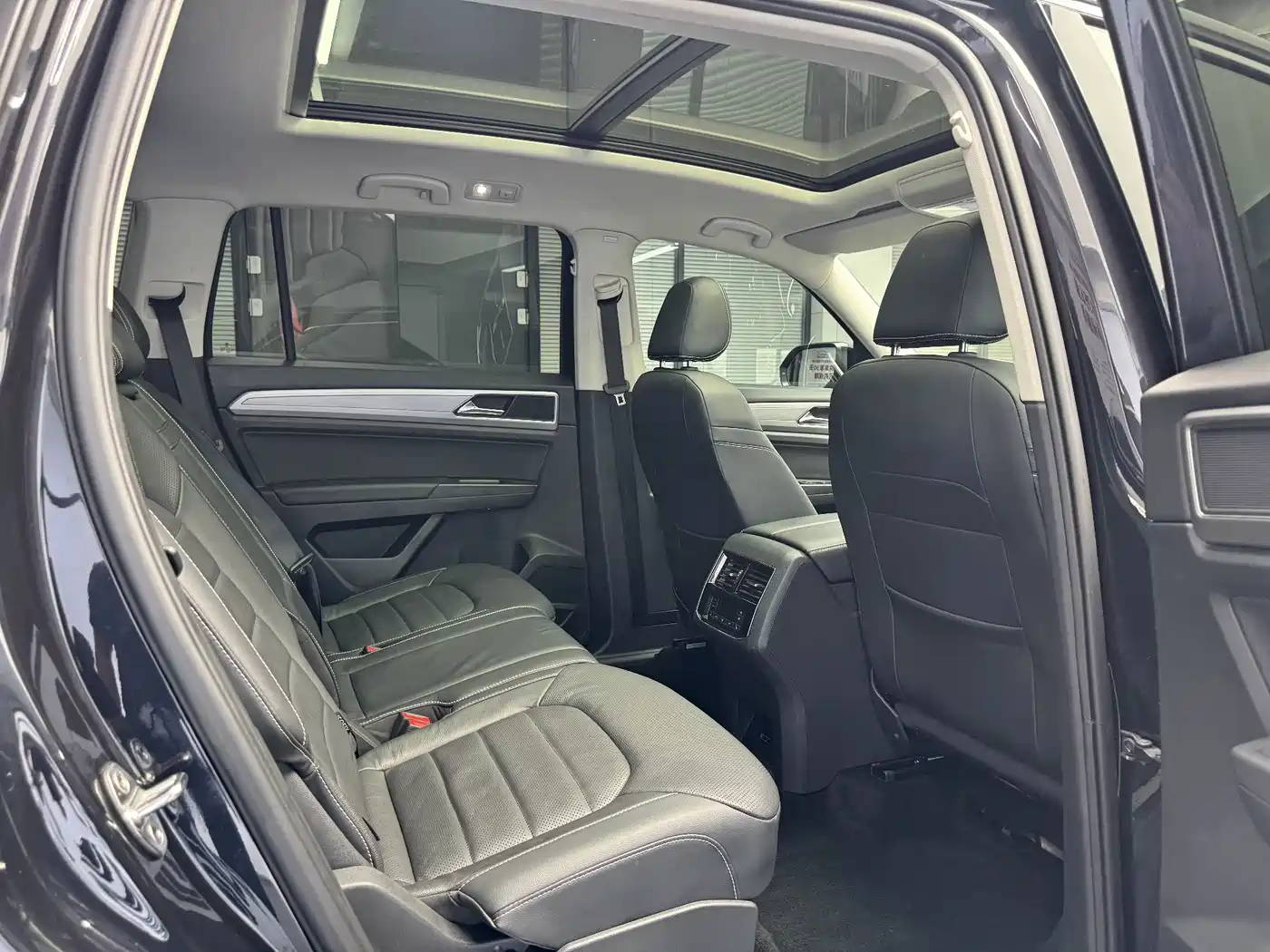 Volkswagen Teramont 2017 530 V6 4WD Luxury Edition фото 15