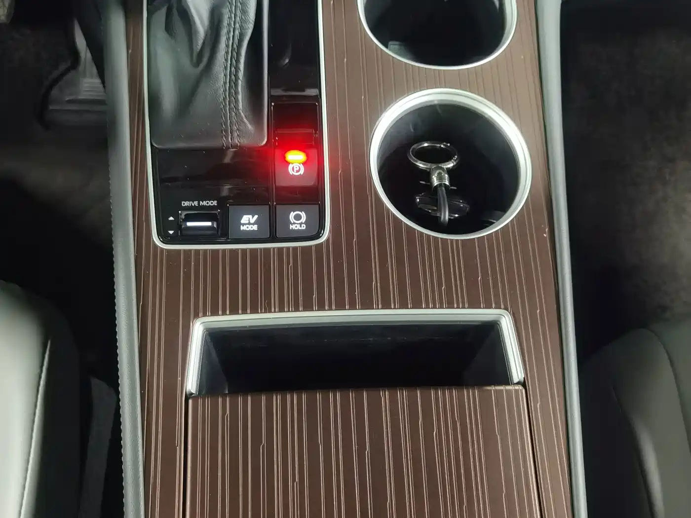 Toyota Granvia 2025 2024 2.5L Hybrid Comfort