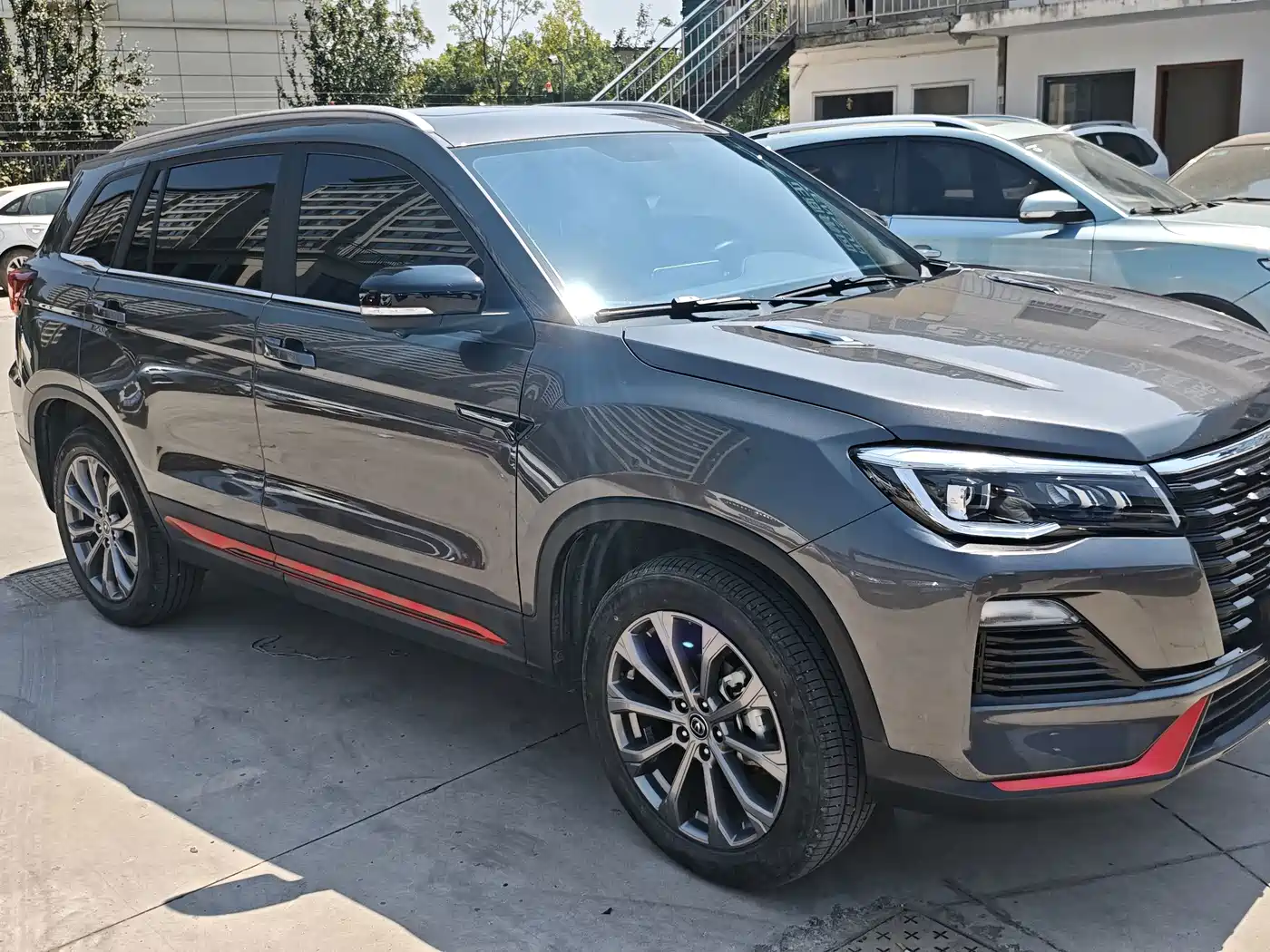 Фото 3 - Changan CS75